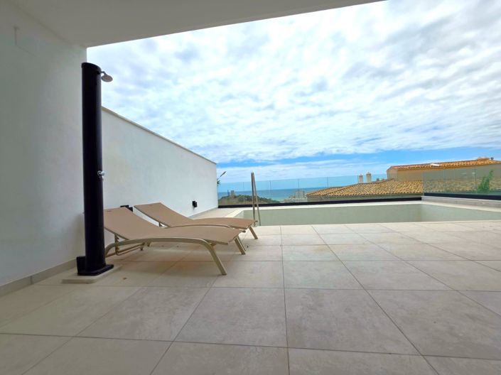 Image No.25-4 Bed Villa for sale