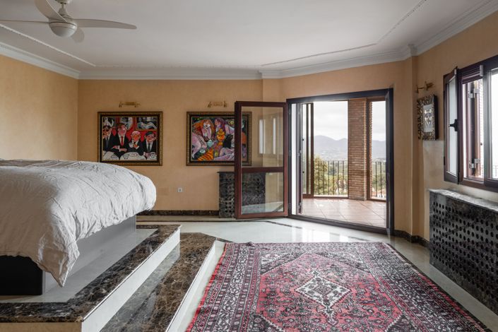 Image No.22-13 Bed Villa for sale
