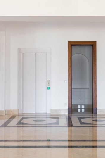 Image No.12-10 Bed Villa for sale