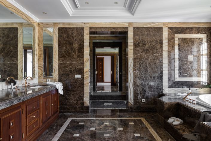 Image No.30-10 Bed Villa for sale