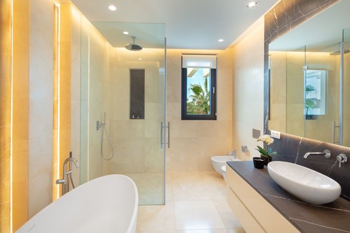 Image No.22-6 Bed Villa for sale