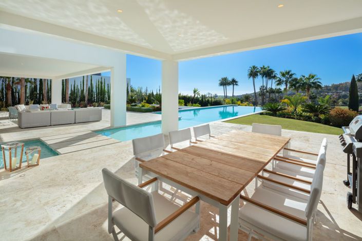 Image No.4-6 Bed Villa for sale
