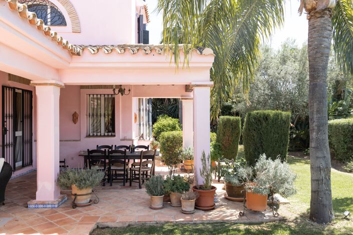 Image No.5-5 Bed Villa for sale
