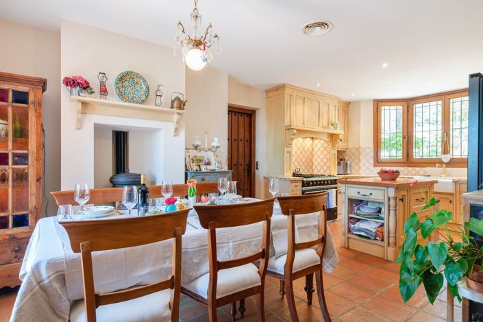 Image No.10-4 Bed Villa for sale