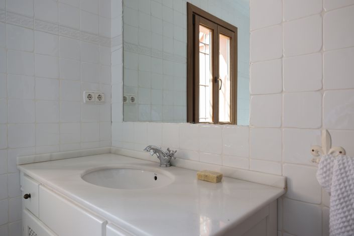 Image No.26-4 Bed Villa for sale