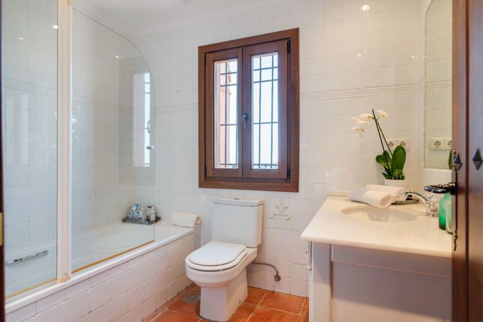 Image No.27-4 Bed Villa for sale