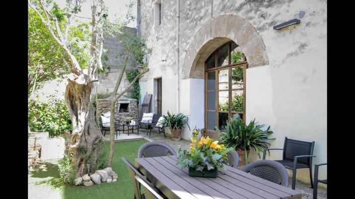 Image No.10-6 Bed Townhouse for sale