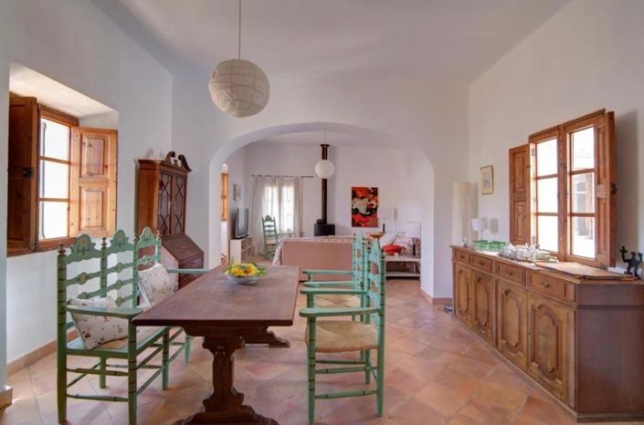 Image No.11-6 Bed Townhouse for sale