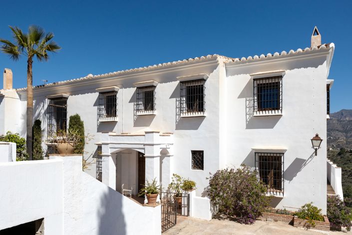 Image No.1-Villa de 8 chambres à vendre à Torrox