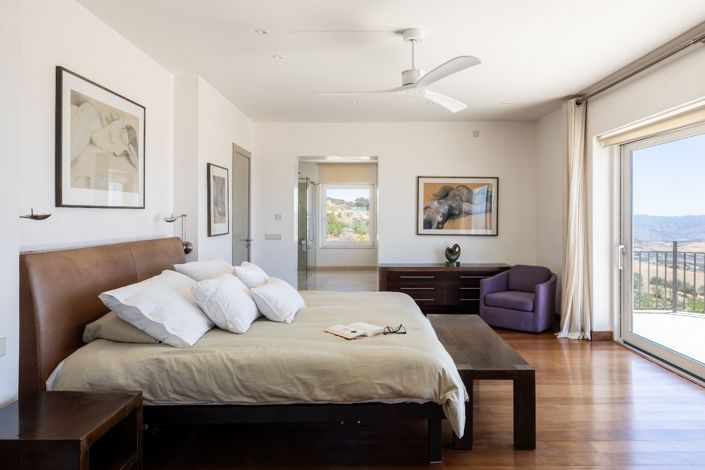 Image No.28-5 Bed Villa for sale