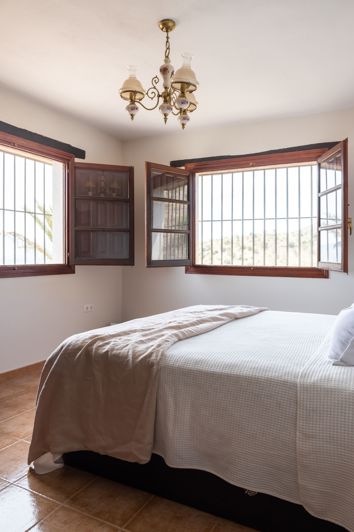 Image No.22-3 Bed House for sale