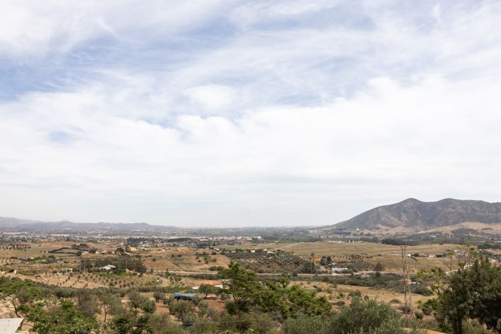 Image No.25-3 Bed House for sale