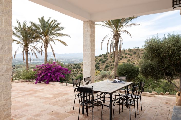 Image No.1-3 Bed House for sale