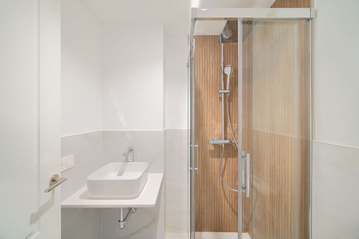 Image No.24-4 Bed Apartment for sale