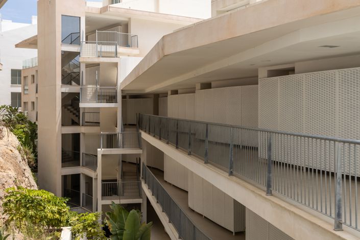 Image No.25-3 Bed Apartment for sale