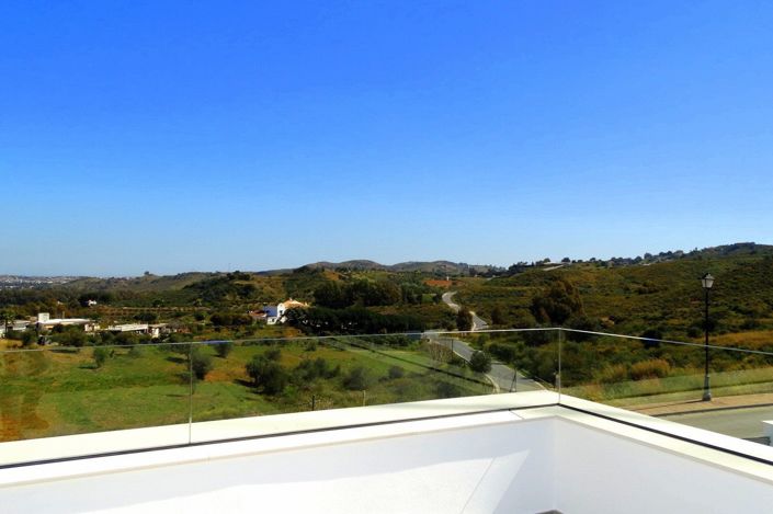 Image No.2-4 Bed Villa for sale