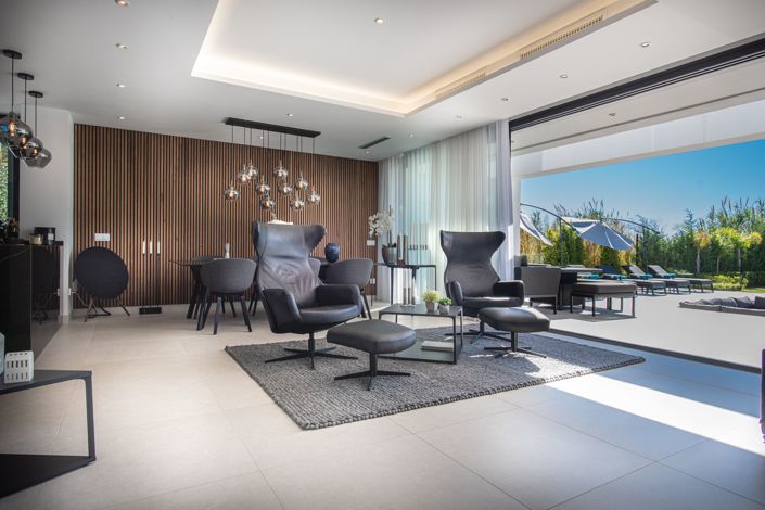 Image No.4-6 Bed Villa for sale