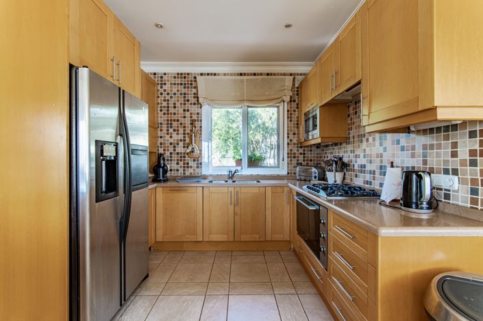 Image No.10-5 Bed House for sale