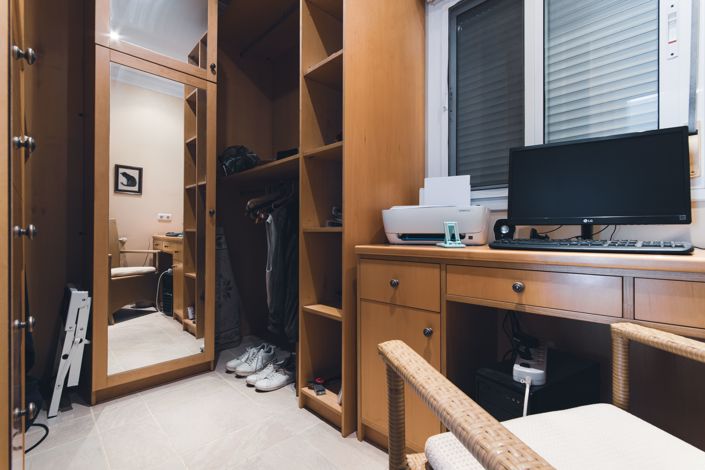 Image No.21-5 Bed House for sale