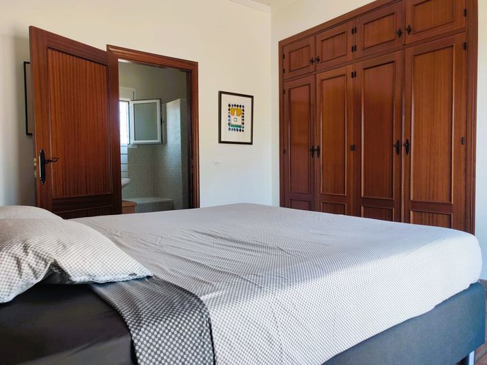 Image No.16-9 Bed House for sale