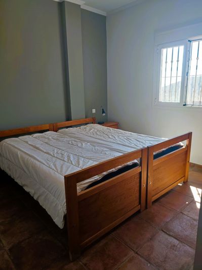 Image No.28-9 Bed House for sale