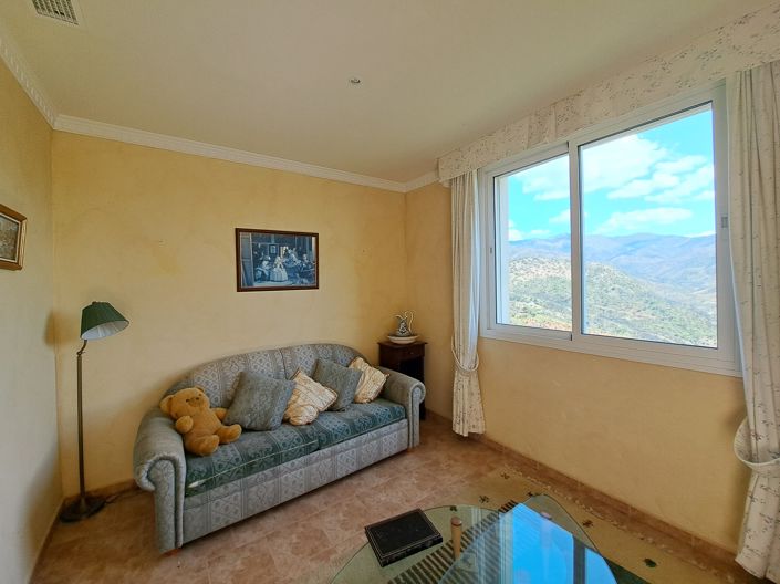 Image No.20-6 Bed Villa for sale