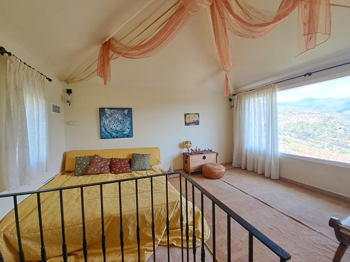 Image No.28-6 Bed Villa for sale