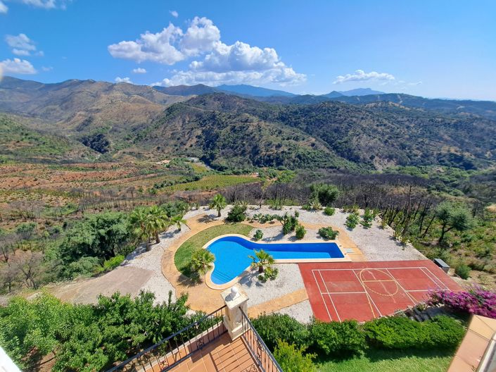 Image No.29-6 Bed Villa for sale