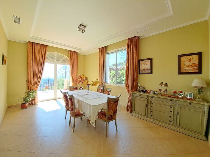 Image No.7-6 Bed Villa for sale