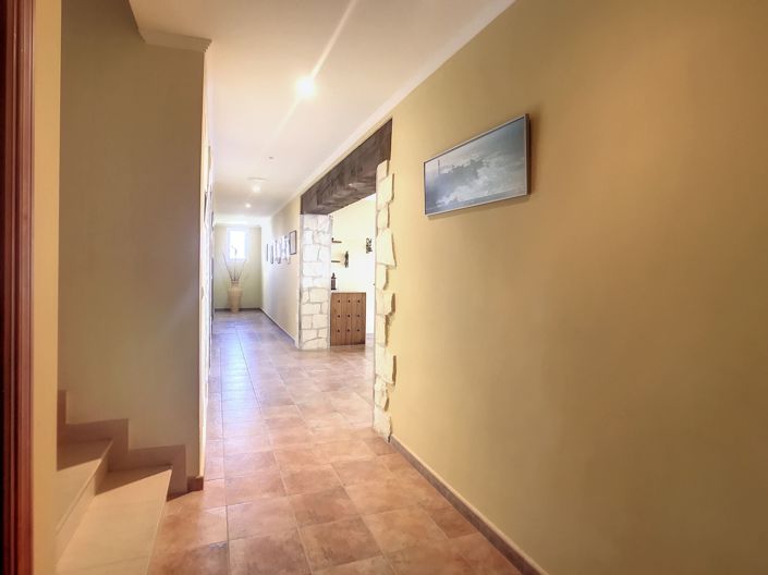 Image No.8-6 Bed Villa for sale