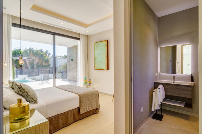 Image No.12-5 Bed Villa for sale