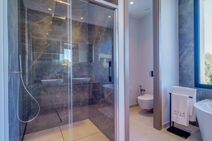 Image No.26-5 Bed Villa for sale