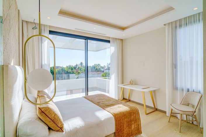 Image No.17-5 Bed Villa for sale