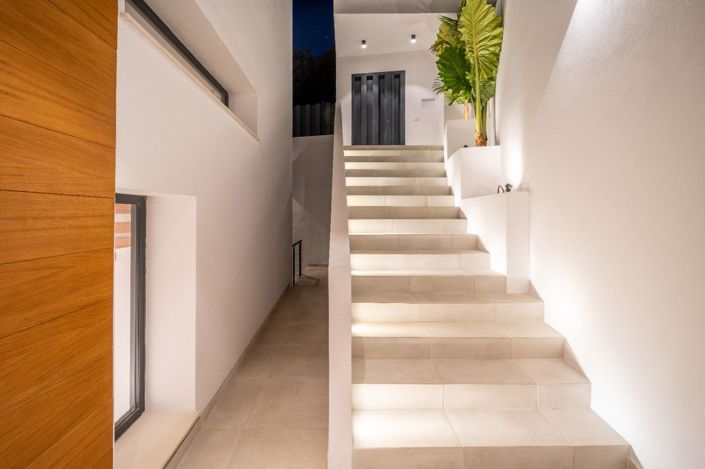 Image No.8-4 Bed Villa for sale