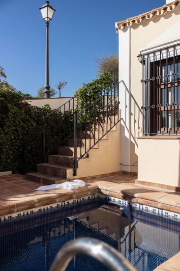 Image No.25-4 Bed House for sale