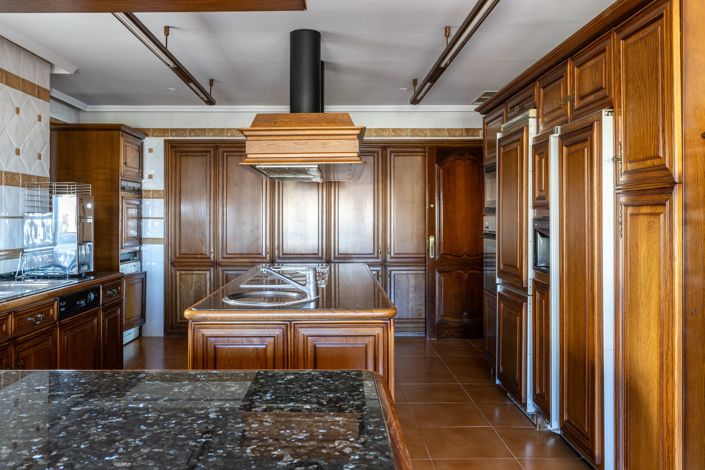 Image No.17-5 Bed Villa for sale