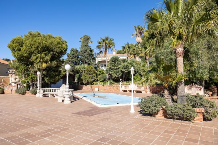 Image No.21-5 Bed Villa for sale