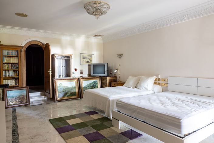 Image No.29-5 Bed Villa for sale