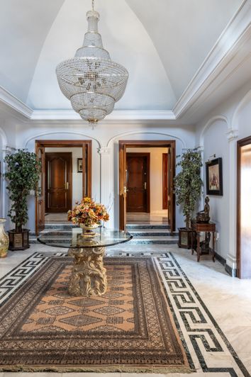 Image No.8-5 Bed Villa for sale