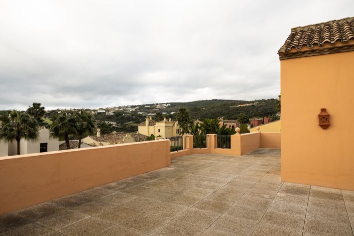 Image No.10-4 Bed Villa for sale