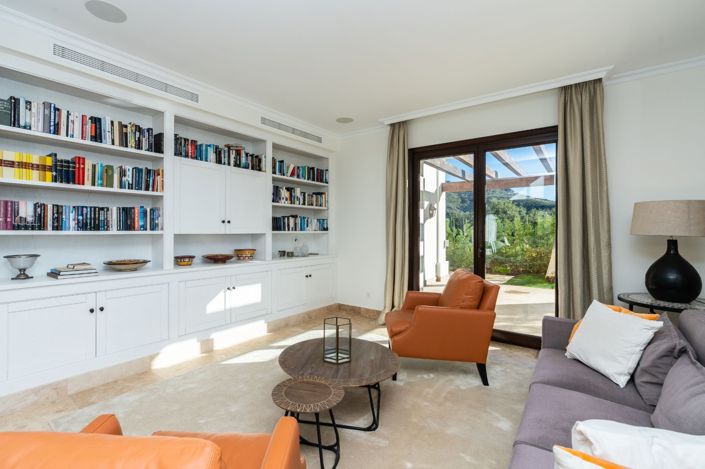 Image No.25-4 Bed Villa for sale