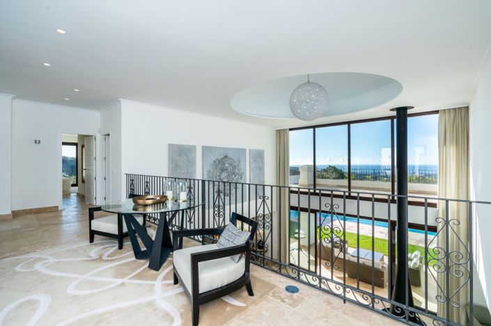 Image No.3-4 Bed Villa for sale