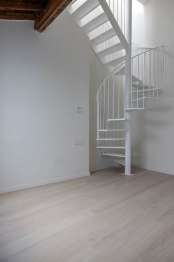 Image No.20-2 Bed Apartment for sale