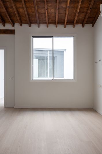 Image No.21-2 Bed Apartment for sale