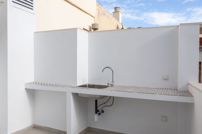 Image No.26-2 Bed Apartment for sale