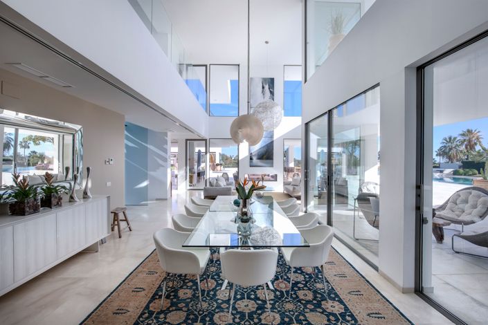 Image No.2-7 Bed Villa for sale