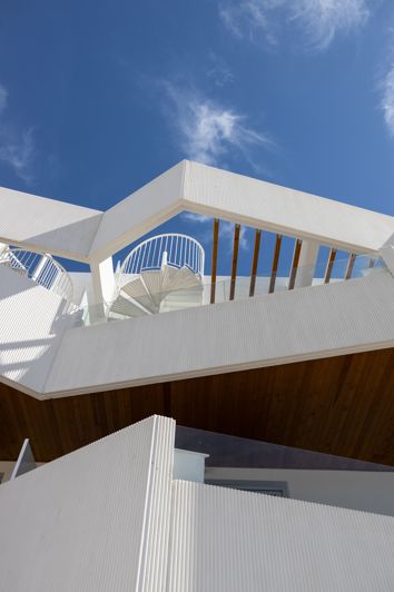 Image No.21-3 Bed Apartment for sale