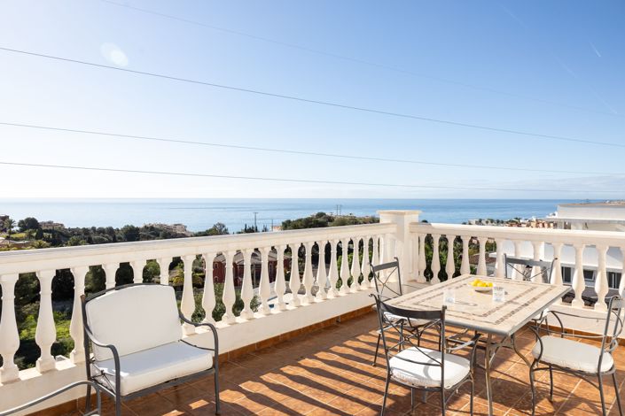 Image No.1-Villa de 4 chambres à vendre à Benalmadena