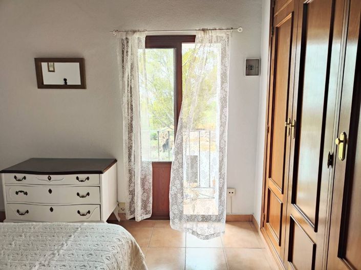 Image No.12-5 Bed House for sale