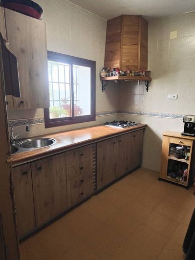 Image No.20-5 Bed House for sale